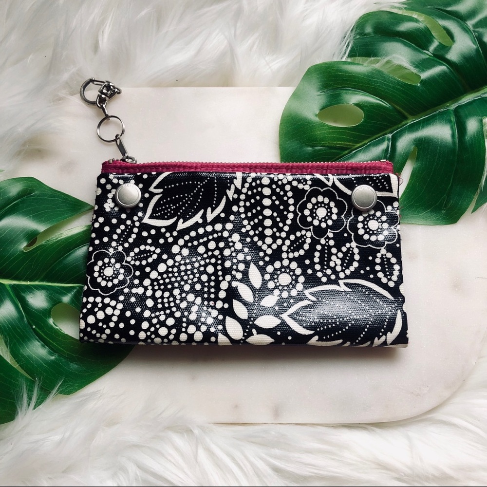 aero black & white printed wallet